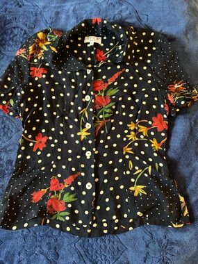 Canyon River Black Polka Dot Button-Up with Red & Yellow Floral Print